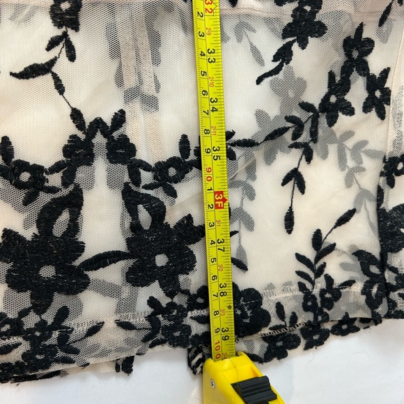 Bardot Dress NWT Black and cream overlay Size 14 - Picture 4 of 8